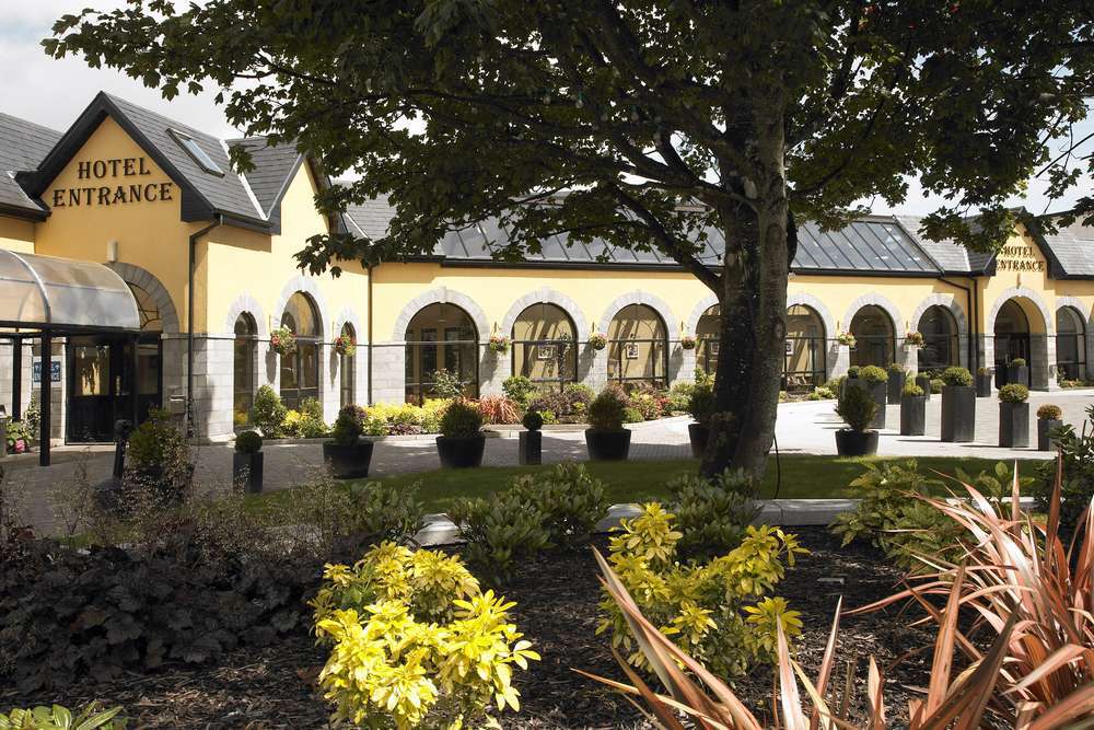 Castlecourt Hotel, Spa & Leisure Westport Exterior photo